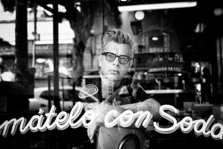 Benjamin Biolay volverá pronto a Francia para salir de gira y preparar un nuevo disco. Foto: Martin Bonetto.