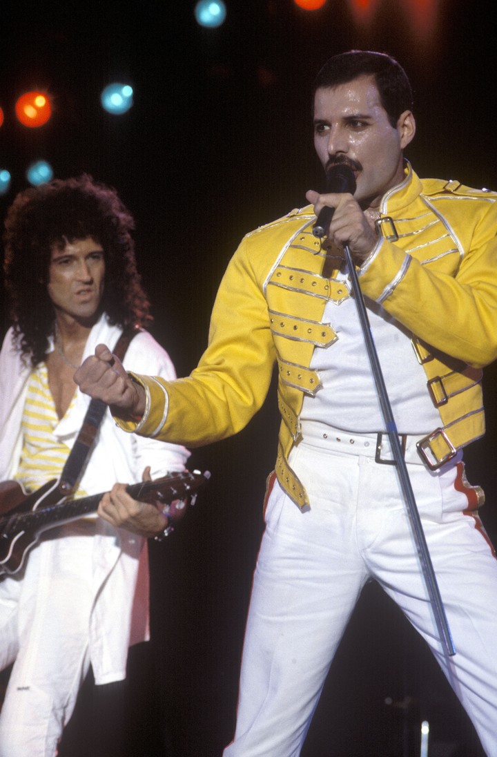 Brian May y Freddie Mercury, guitarra y voz de Queen.