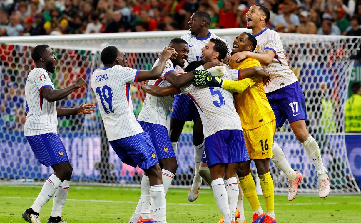 Sufriendo, Francia eliminó por penales a Portugal. (REUTER)