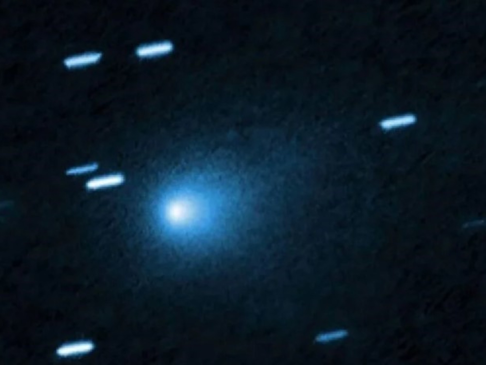 La imagen más clara del cometa interestelar 3I/ATLAS capturada por el telescopio espacial Hubble. Foto: Image: NASA, ESA, David Jewitt (UCLA); Image Processing: Joseph DePasquale (STScI).