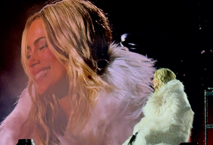 Tini Stoessel en el primer show de Futttura.