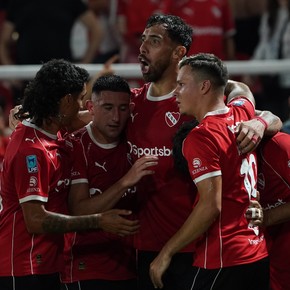 Independiente metió dos golpes agónicos y le ganó a Central Córdoba