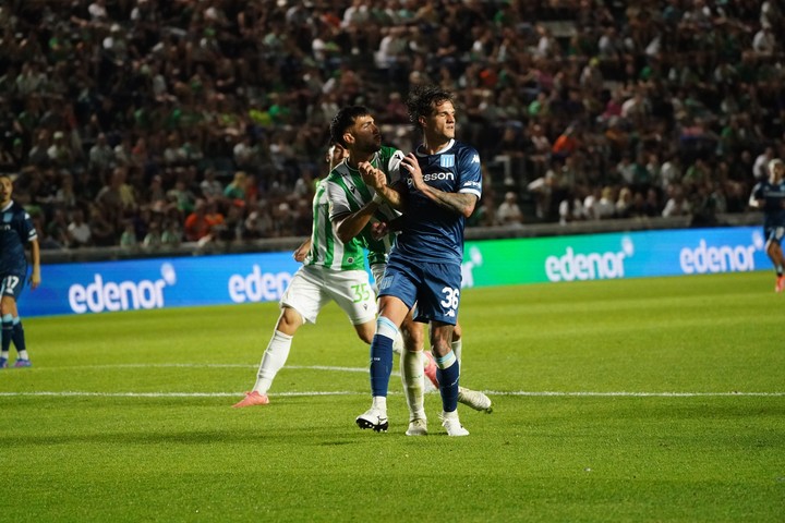 El anterior Banfield-Racing, en octubre. 