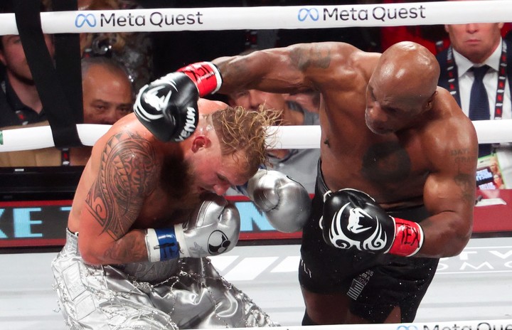 Mike Tyson ante Jake Paul. (Foto: Reuters(