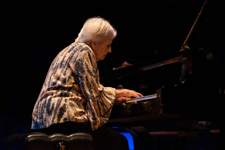 Con Herrera, el piano es pensado como una orquesta comprimida.