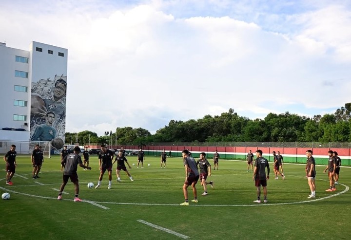 El entrenamiento de Lanús en el predio de Fluminense, (Foto: Lanús)