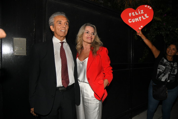 Jairo, que cantaría "Vivir enamorado".