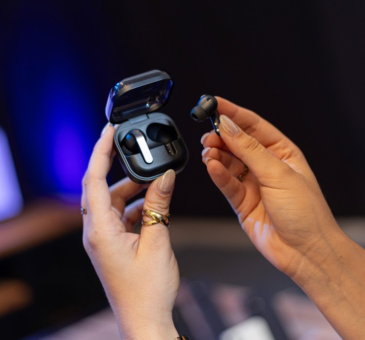 Llegan también dos modelos de auriculares: Buds4pro y Buds4.