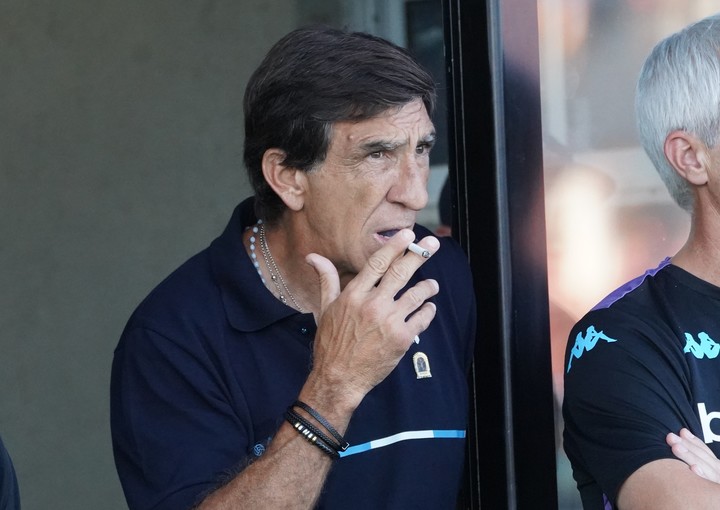 Racing va por su primera victoria en el torneo
(foto Marcelo Carroll).