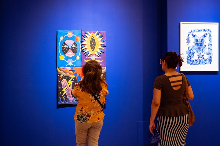 La muestra “Rostros rituales: una lectura contemporánea del patrimonio vivo de Corea y Argentina” en el Centro Cultural Coreano. Foto: gentileza.