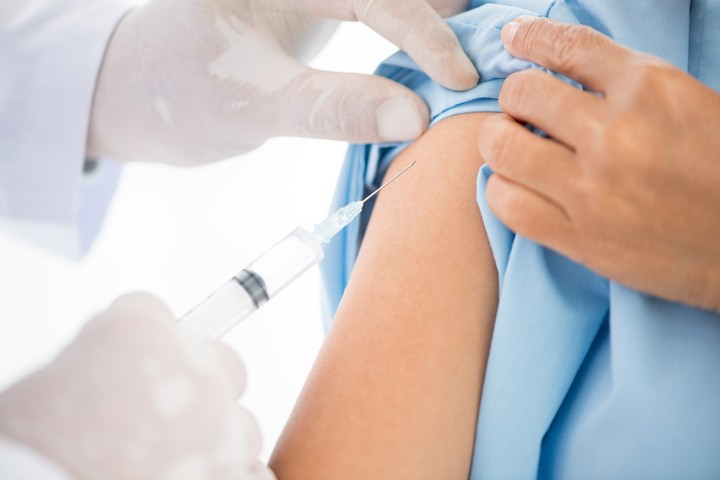 Las vacunas contra la hepatitis A y B son obligatorias en el país. Foto Shutterstock.