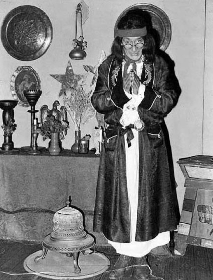 Olmedo como El Manosanta.