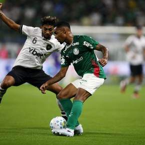 Video: Medina, tremendo patadón y roja ante Palmeiras