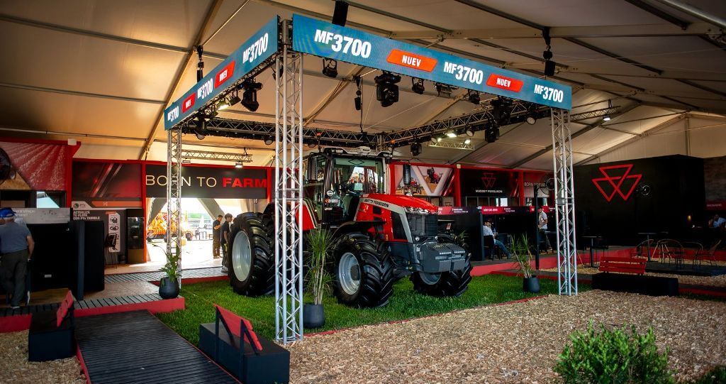MASSEY FERGUSON 4
