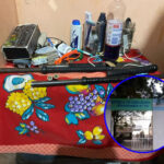 Allanaron las casas de dos alumnos por amenazas en colegios: tenían armas caseras