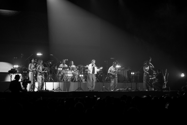 Jorge Drexler se presentó en el Arena Maipú de Mendoza. Fotos: Simón Canedo.