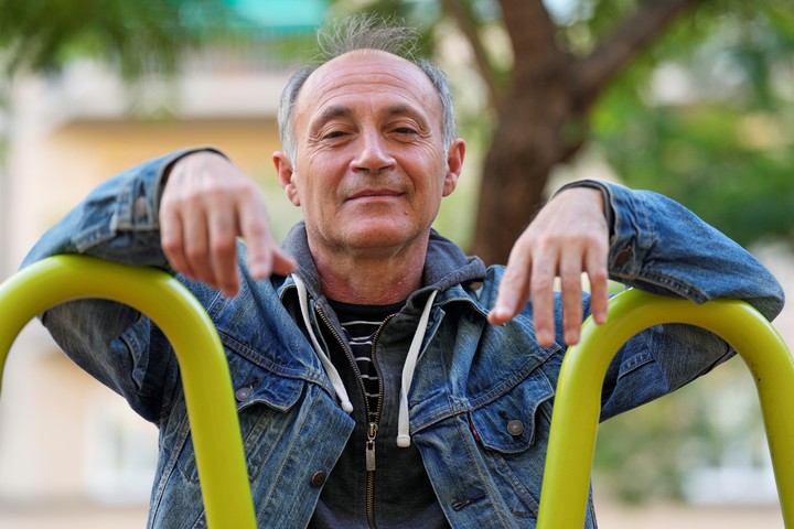 El escritor argentino Juan José Becerra en una entrevista con EFE.. EFE/Alejandro García