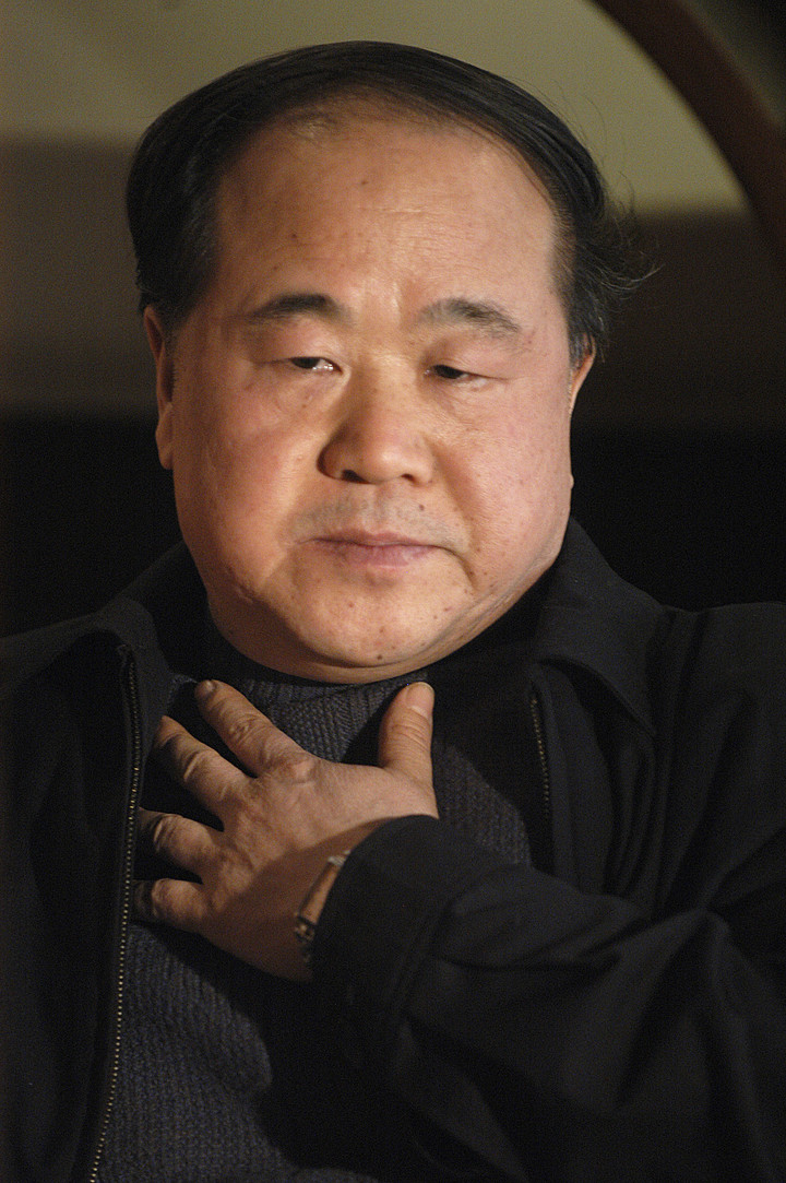 Mo Yan durante una entrevista en Beijing. (AP Photo) 