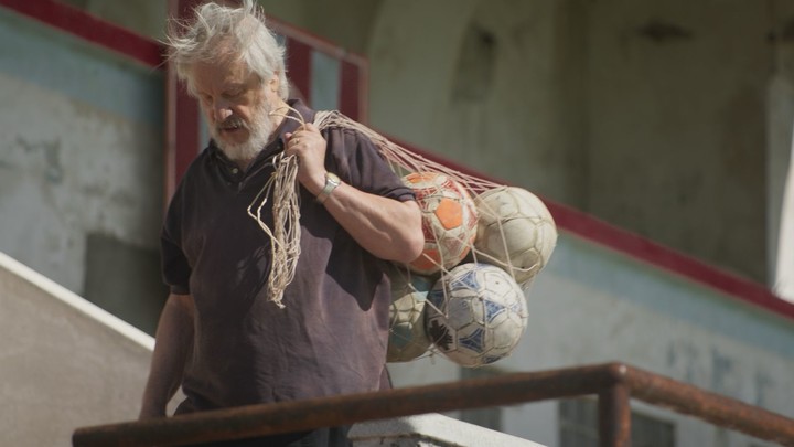 Jorge Marrale, tras la camiseta del Diego. Foto Moving Pics.