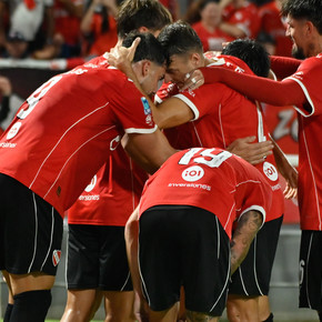 Independiente venció a Defensa y se afirma en zona de playoffs