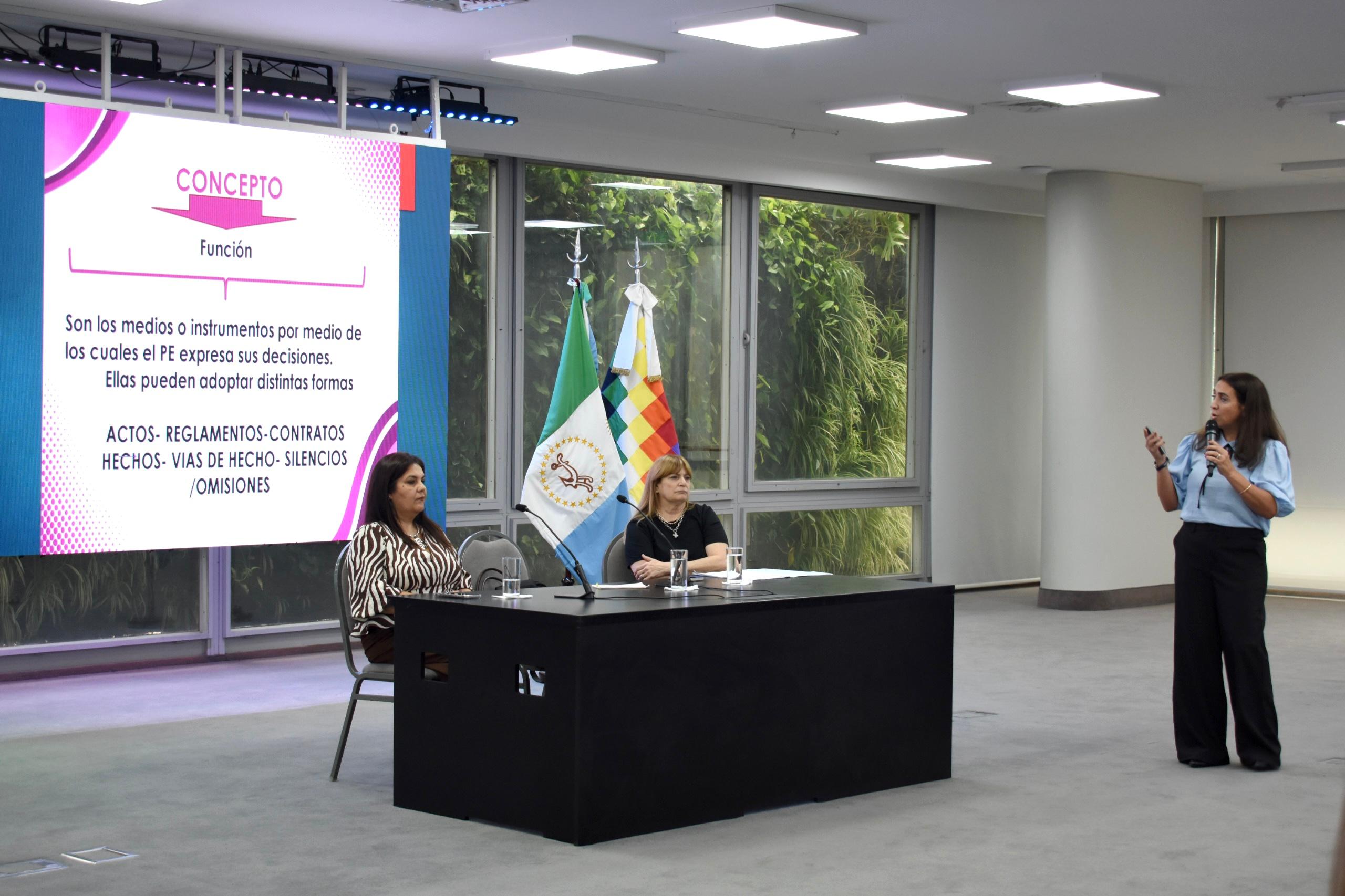 RESISTENCIA: JORNADA DE CAPACITACIÓN PARA OPTIMIZAR LA GESTIÓN ADMINISTRATIVA MUNICIPAL
