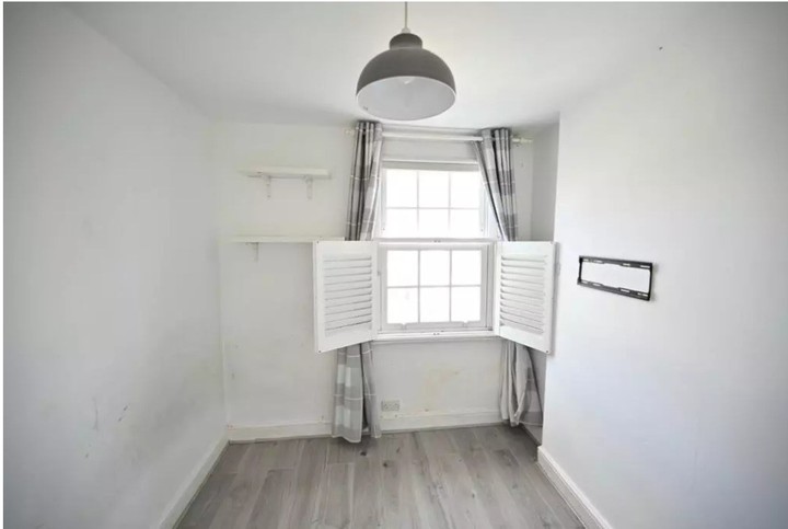 La habitación donde David Bowie pasó su adolescencia, en Bromley, en las afueras de Londres, el 11 de marzo de 2026. © Ben STANSALL / AFP