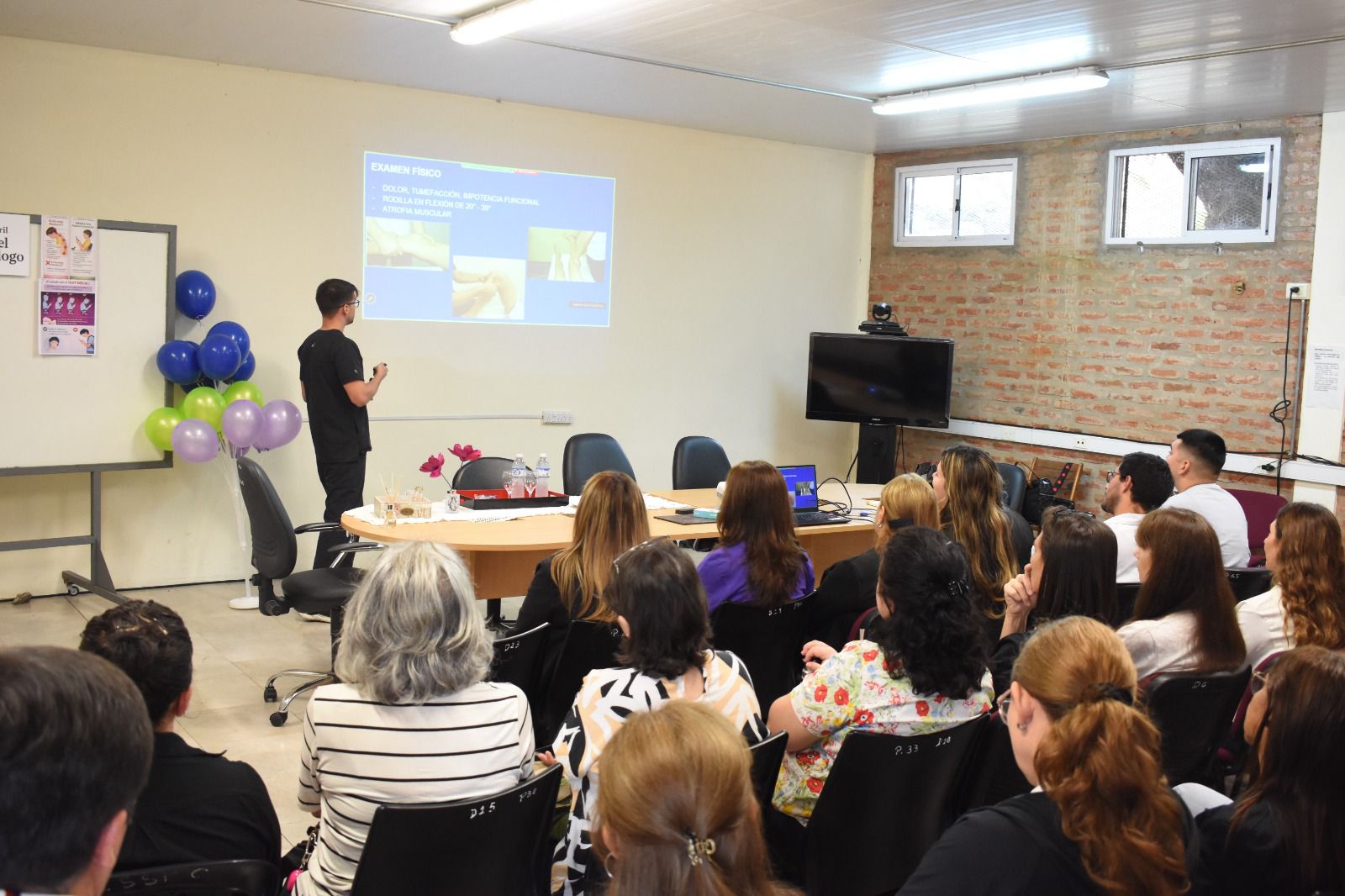 SALUD FORTALECE LA FORMACIÓN EN KINESIOLOGÍA CON UNA JORNADA INTERDISCIPLINARIA EN EL HOSPITAL PERRANDO