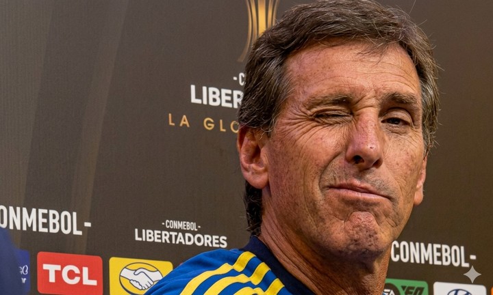 Ubeda en la conferencia de prensa tras la goleada de Boca sobre Barcelona. Foto Olé