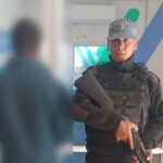 Amenazó a su pareja con un arma y terminó detenido