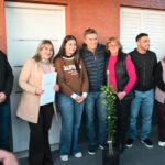 Delgado acompañó la entrega de viviendas para familias de Coronel Du Graty