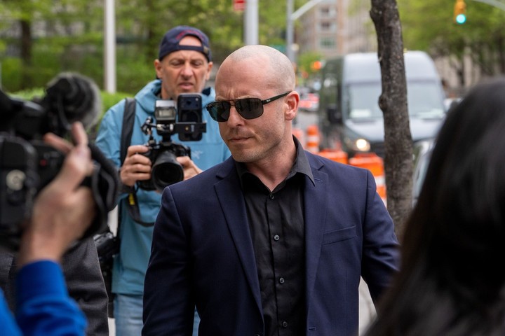 Demandan a un empleado de Google por ganar 1,2 millones de dólares apostando en Polymarket quienes serían los personajes más buscados de 2025