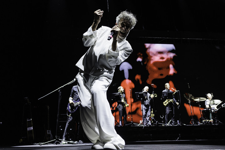 Fito Páez grabó "Shine" en los Estados Unidos, en pocos días y junto a su banda.