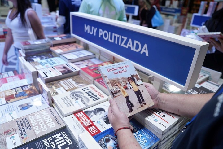 Hubo una vez un patio, una obra que busca reconstruir la memoria familiar. Foto: Martín Bonetto