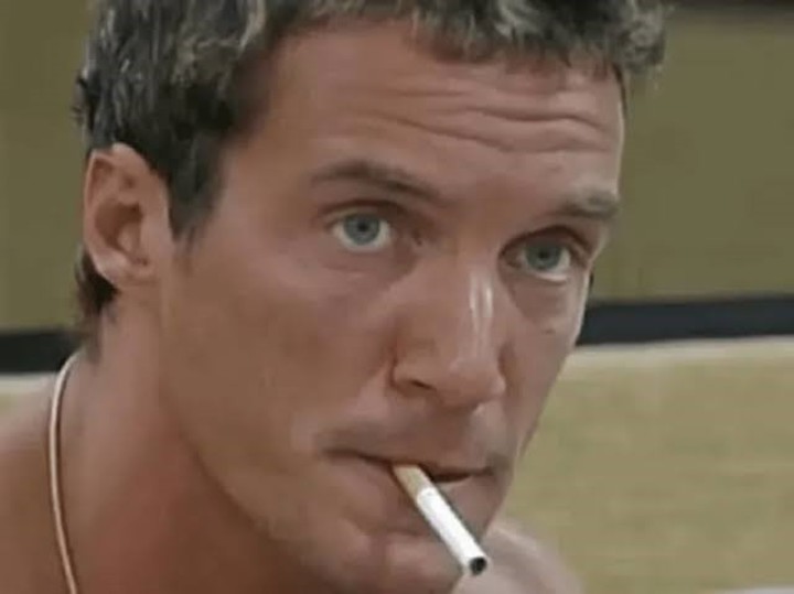 Eduardo Carrera en "Gran hermano 2003", donde jugó el rol de uno de los más picantes de la casa. 