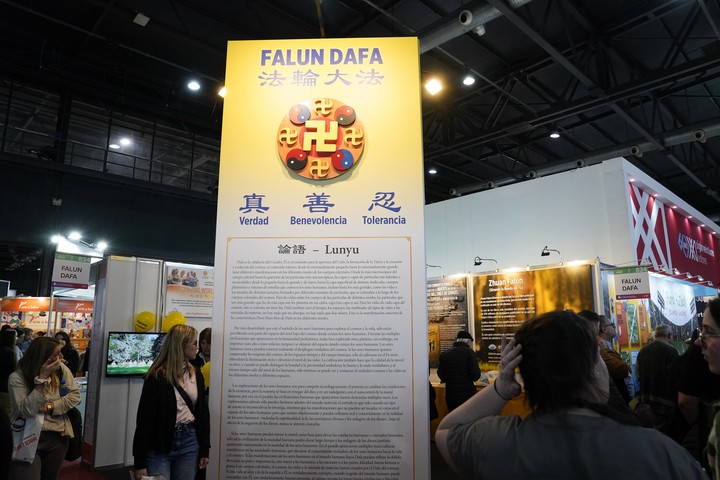 Falun Dafa es una técnica espiritual china que llegó a la Argentina en el siglo XXI. Foto: Fernando de la Orden.