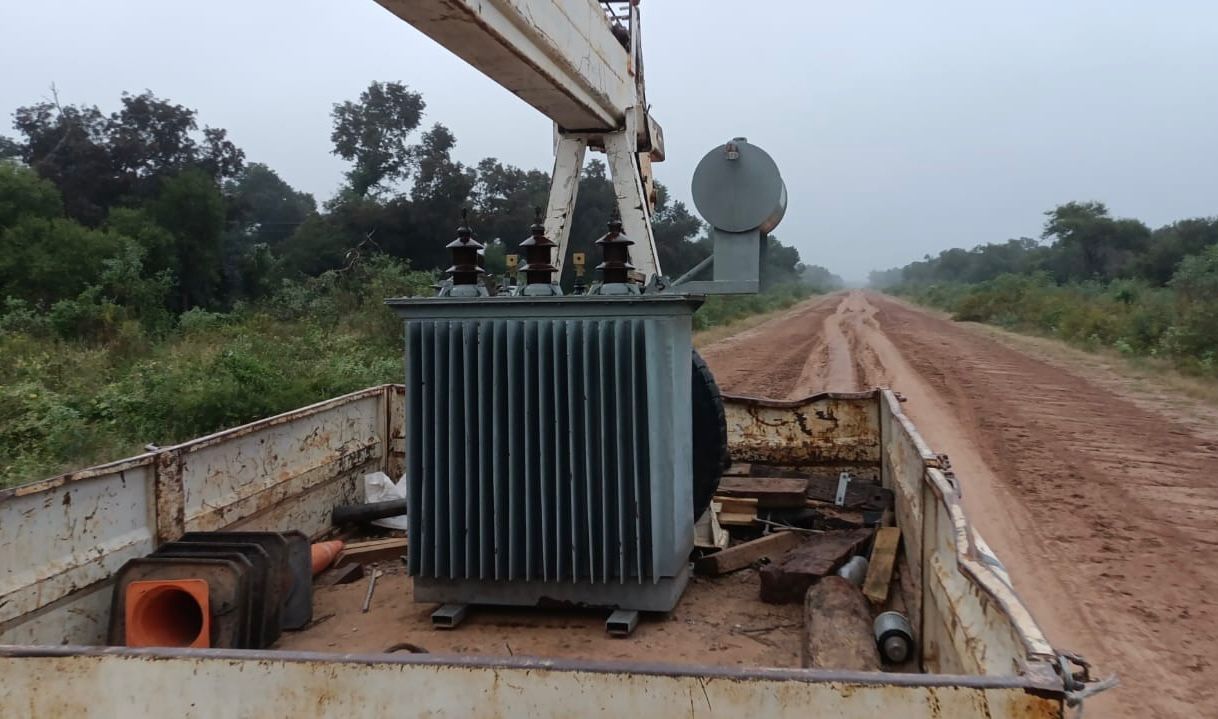 PARAJE EL TARTAGAL: CON UN NUEVO TRANSFORMADOR, SECHEEP RESTABLECIÓ EL SUMINISTRO ELÉCTRICO