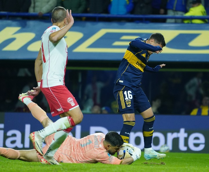 La jugada en la que Galíndez le tapó el remate a Merentiel(Foto: Juano Tesone).