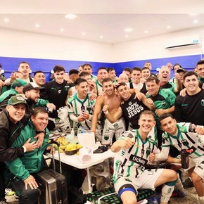 Nueva Chicago: vestuario dividido y un conflicto que escaló hasta las piñas