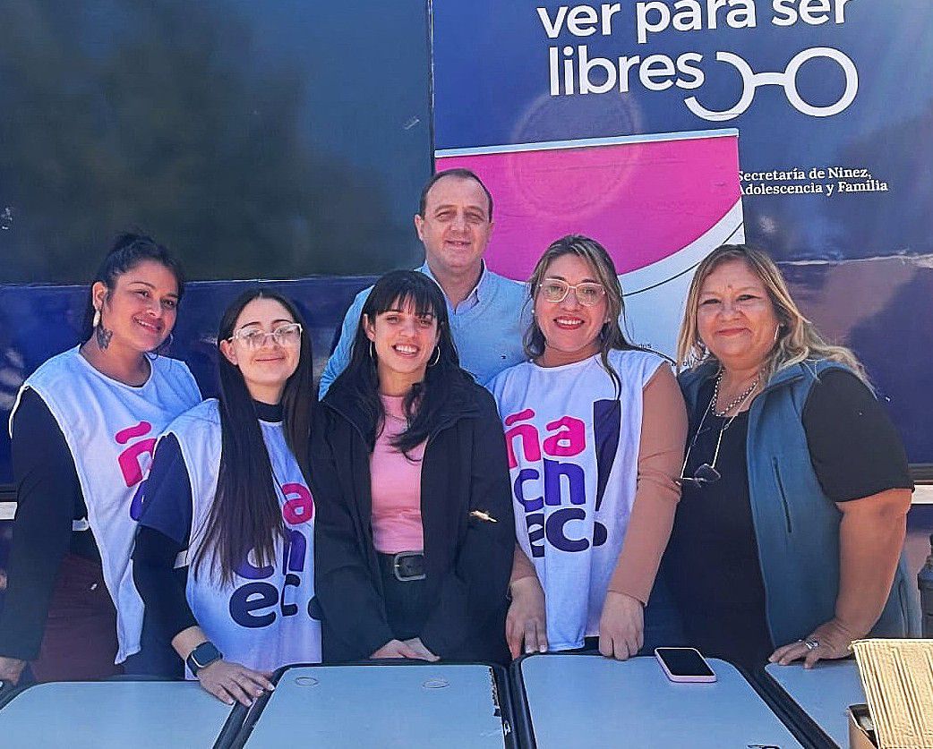 «VER PARA SER LIBRES”: MÁS DE 900 ANTEOJOS ENTREGADOS EN LA PRIMERA SEMANA