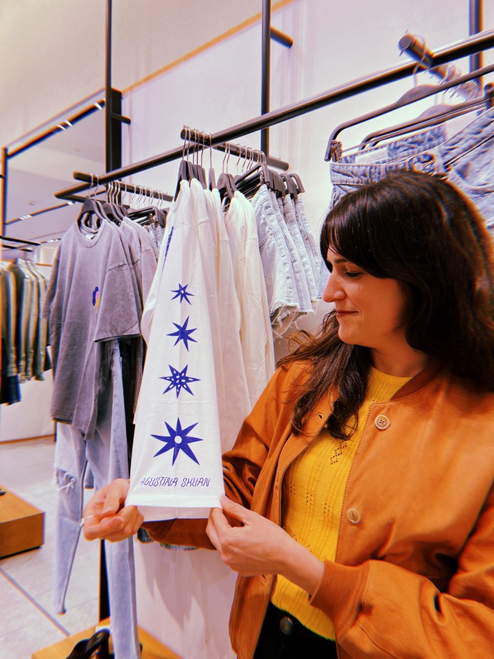 Agustina Shuan, la ilustradora argentina elegida por Zara para su colección global Women in Art. Foto: gentileza.