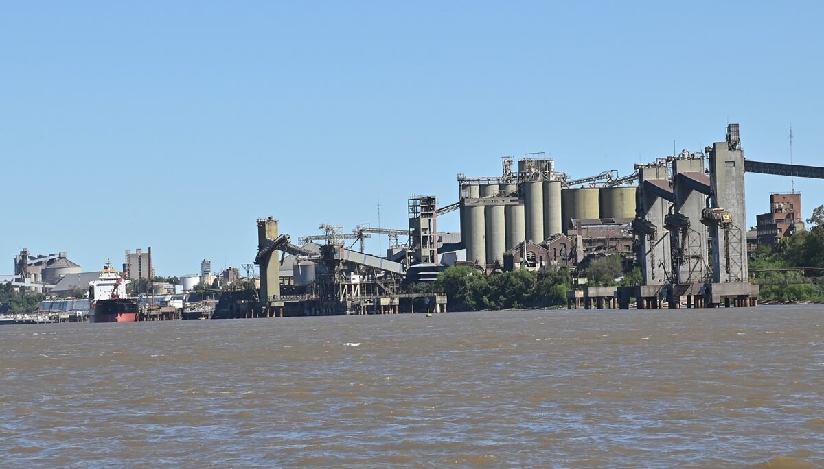Amplio apoyo empresario a la nueva concesión de la Hidrovía 1 puertos gran rosario hidrovia barcos