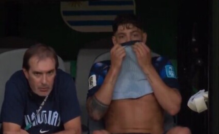 Federico Valverde, enojado al ser reemplazado (Imagen TV).