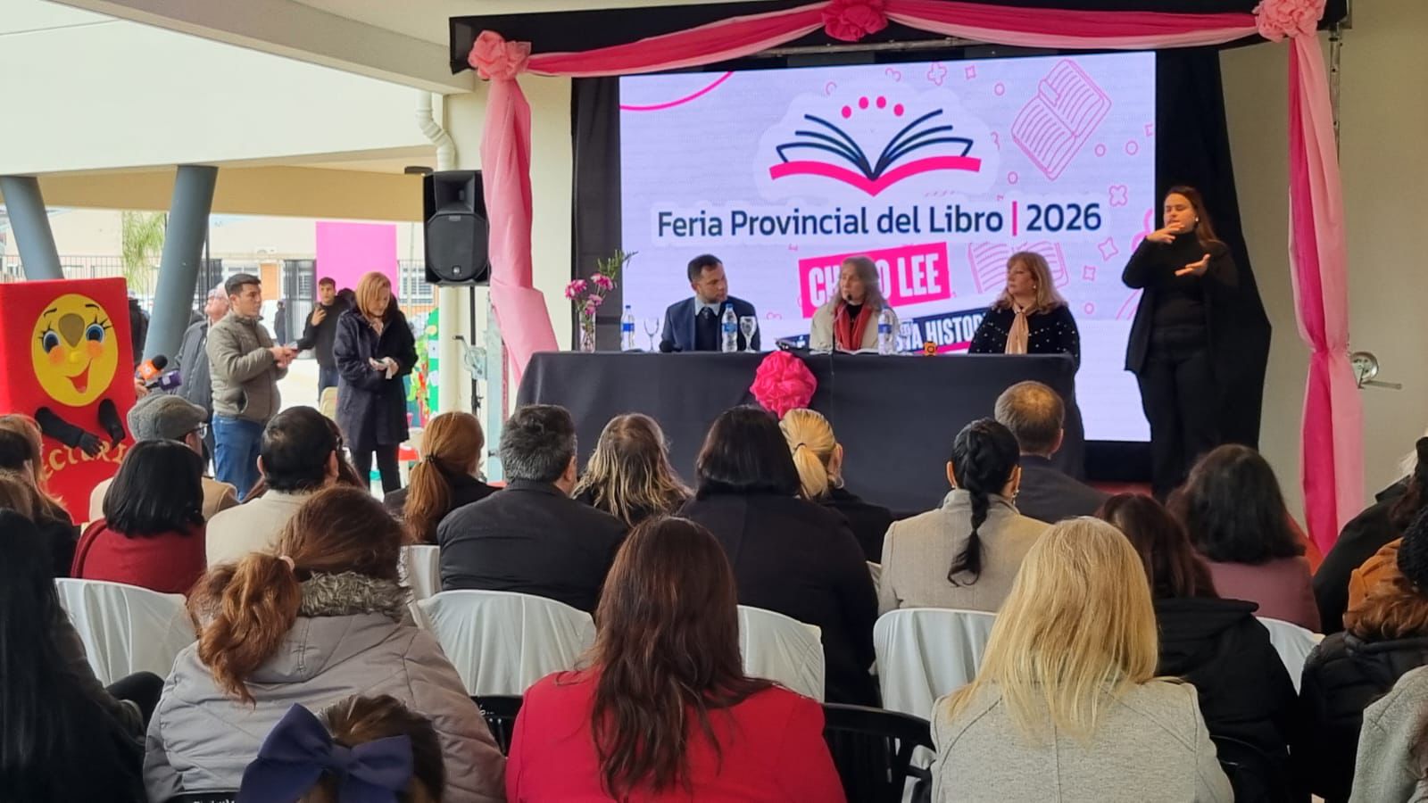 CHACO LEE 2026: COMENZÓ LA FERIA PROVINCIAL DEL LIBRO CON UNA AMPLIA PROPUESTA PARA FORTALECER LA LECTURA