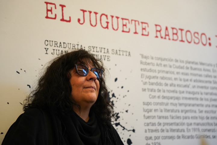 Recorrida por la muestra “El juguete Rabioso” curada Sylvia Saitta y Juan Maisonnave en el Centro Cultural Recoleta. Foto: Santi Garcia Díaz.