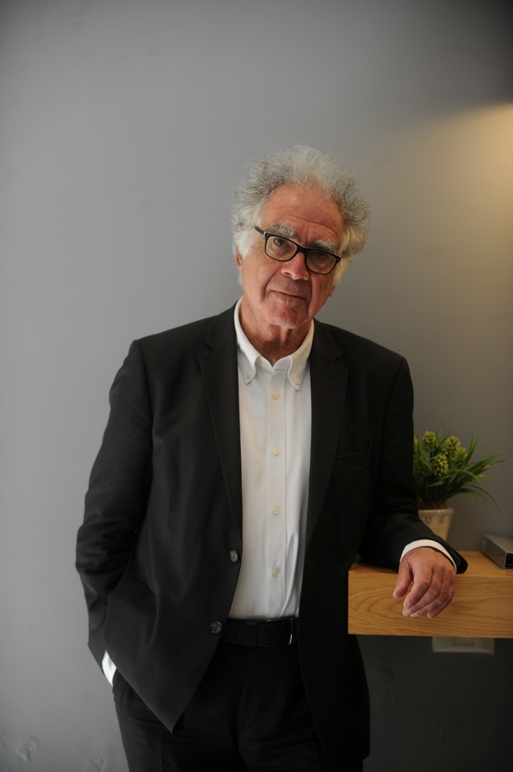 Revista ñ
Entrevista a Carlo Guinzburg , Historiador y ensayista Italiano
Foto Guillermo Rodriguez ADami ciudad Carlo Ginzburg historiador y ensayista Italiano entrevista