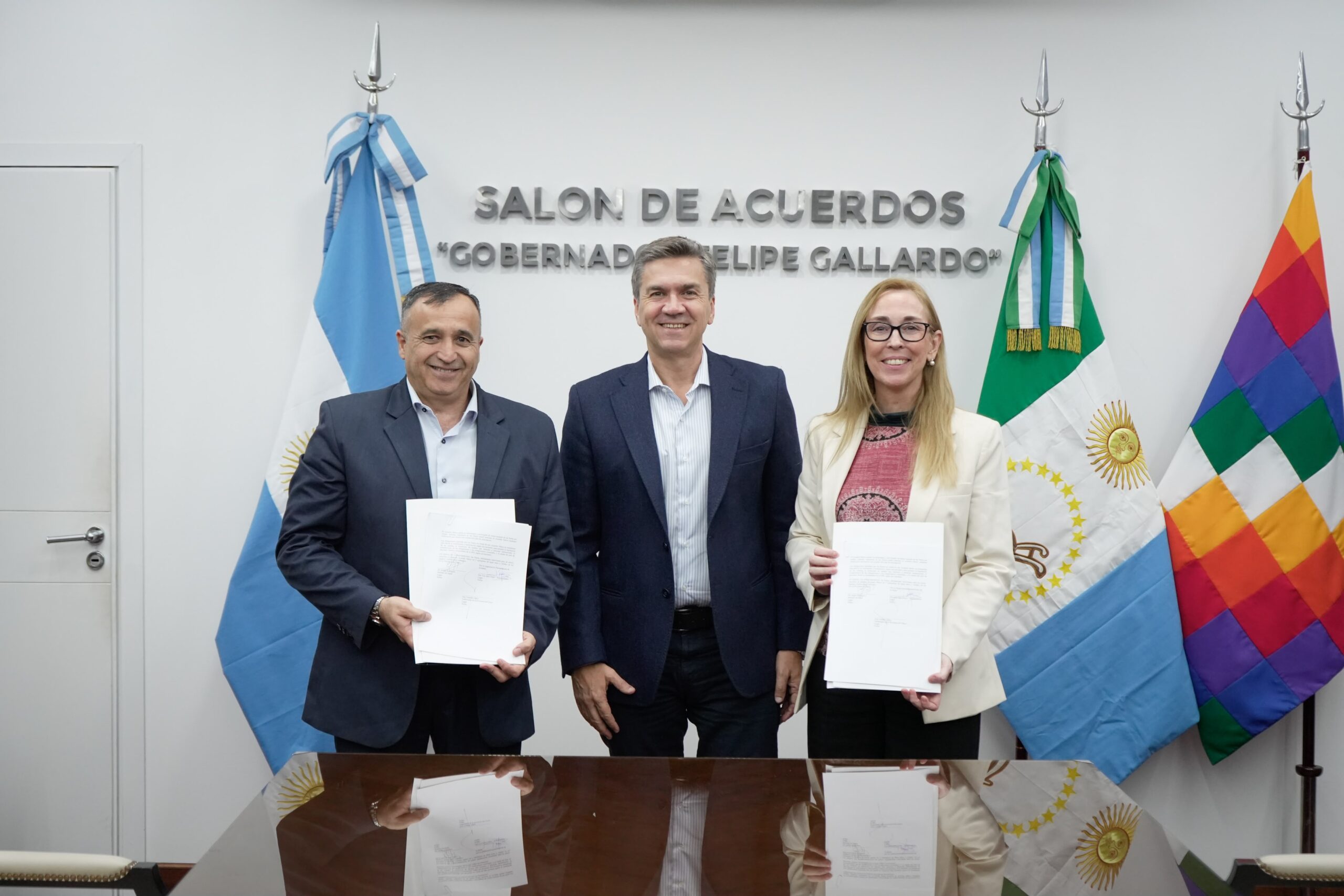 FIRMA DE ACUERDO INTERNACIONAL: LA PROVINCIA FORTALECE SUS POLÍTICAS SANITARIAS JUNTO A LA OPS