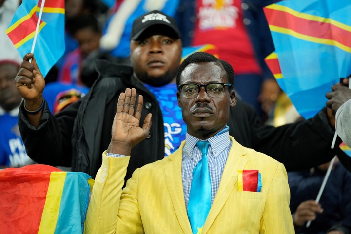 Lumumba en su imagen fija durante los partidos.