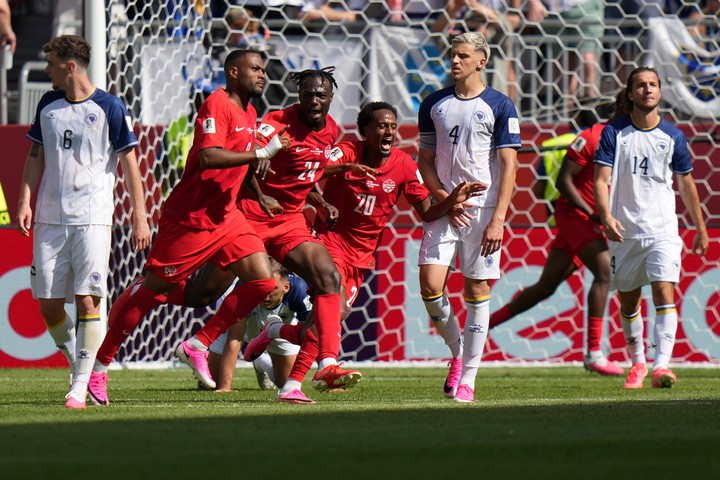Canadá empató sobre la hora (AP)