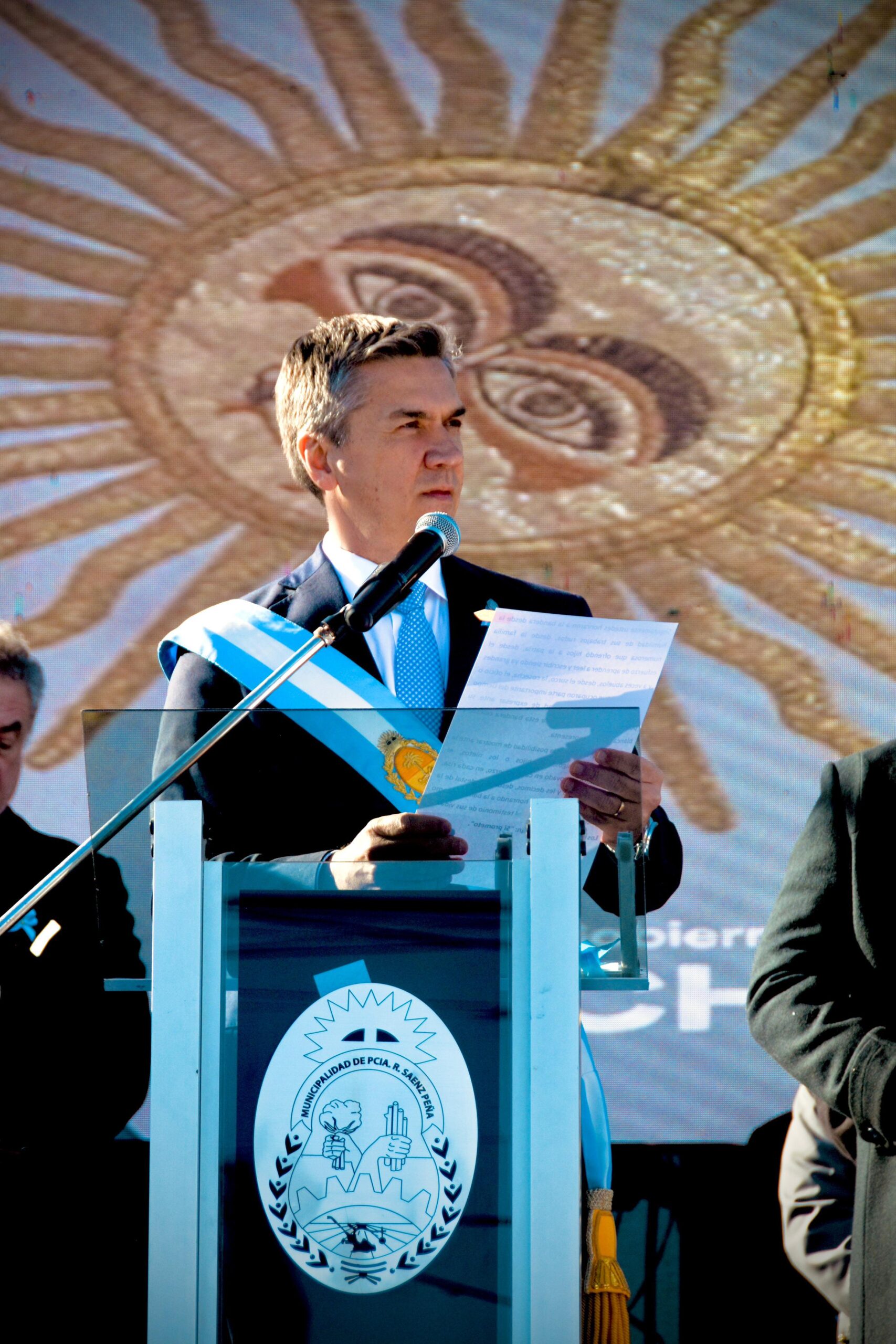PROMESA DE LEALTAD A LA BANDERA: «LA PATRIA NOS PERTENECE A TODOS Y ENTRE TODOS, TENEMOS QUE CUIDARLA», DESTACÓ ZDERO