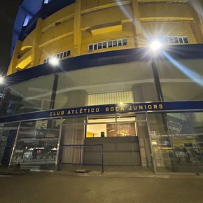 La nueva cara de la Bombonera: así va quedando el renovado frente del Templo